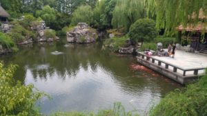 中国の庭園は広大